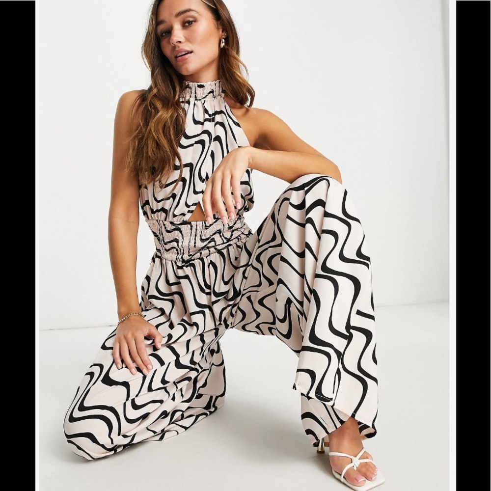 BNWOT ASOS halter neck abstract print jumpsuit cream and black 4